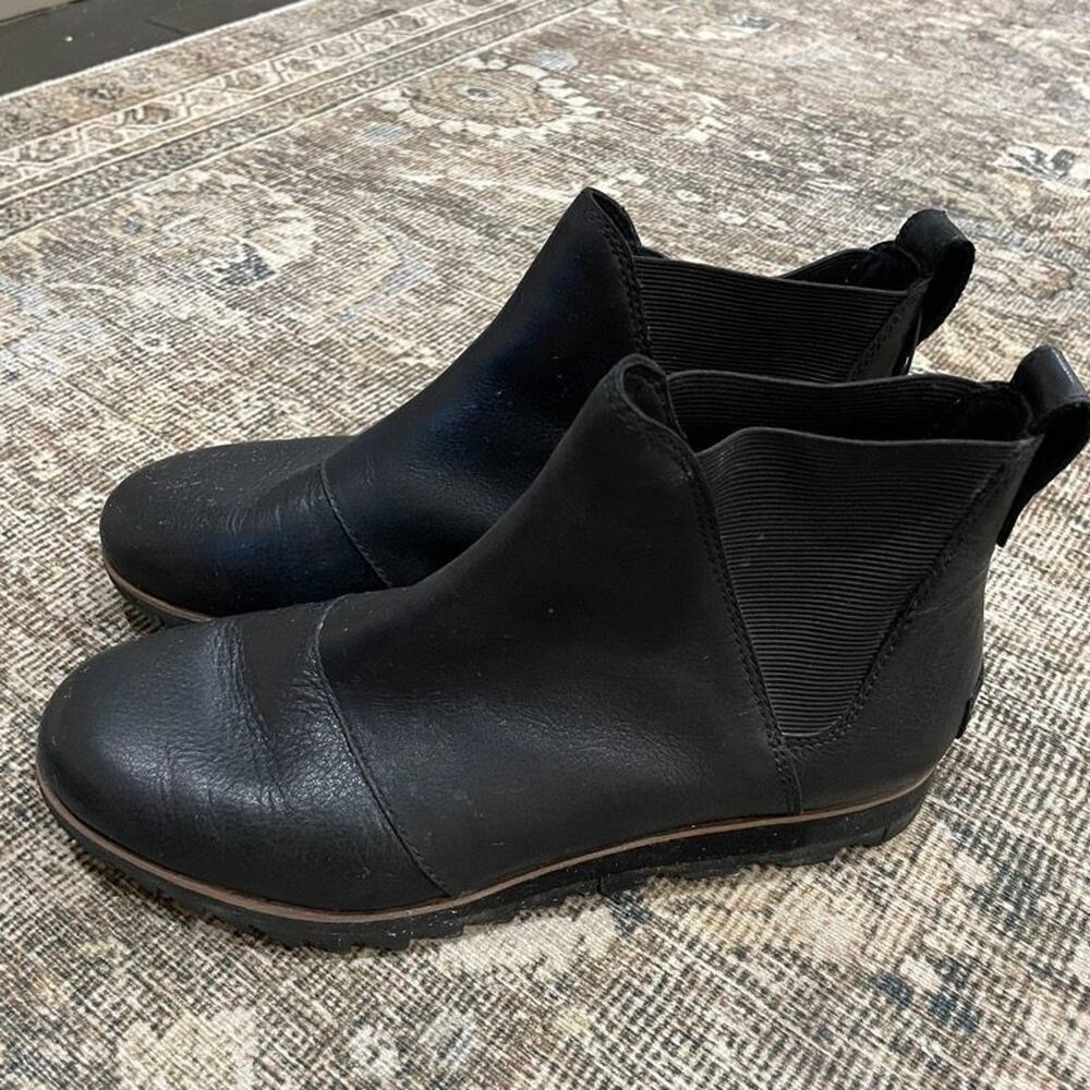 SOREL Harlow Chelsea Boots Womens 8 Black Leather Pull-On Ankle Booties